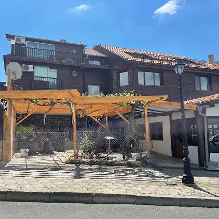 The Two Anchors Несебр