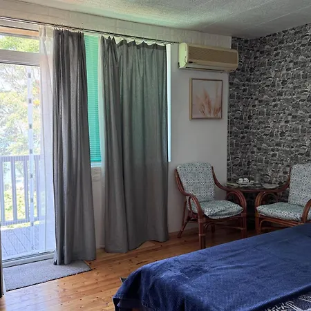 The Two Anchors Проживание в семье *