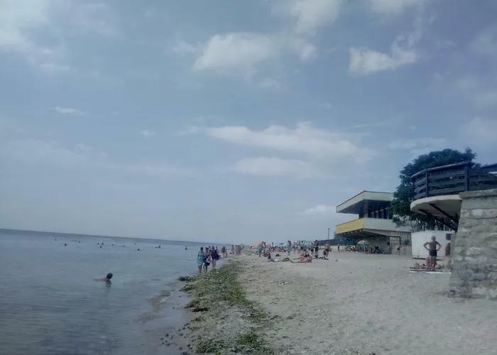 The Two Anchors Проживание в семье