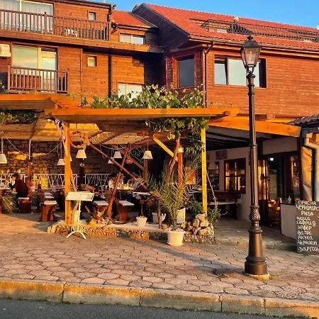 Homestay The Two Anchors Nesebar