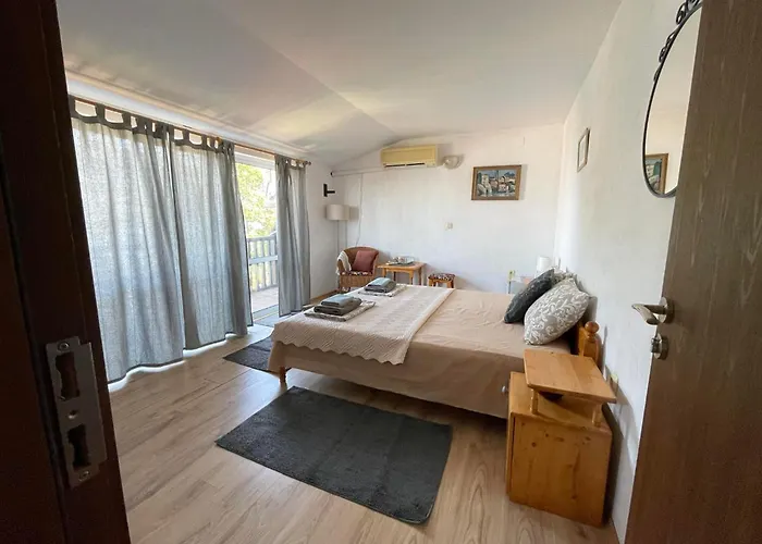 The Two Anchors Проживання в сім'ї